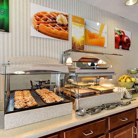Quality Inn Spring Mills - Martinsburg North Bagian luar foto
