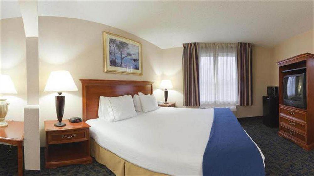 Quality Inn Spring Mills - Martinsburg North Bagian luar foto