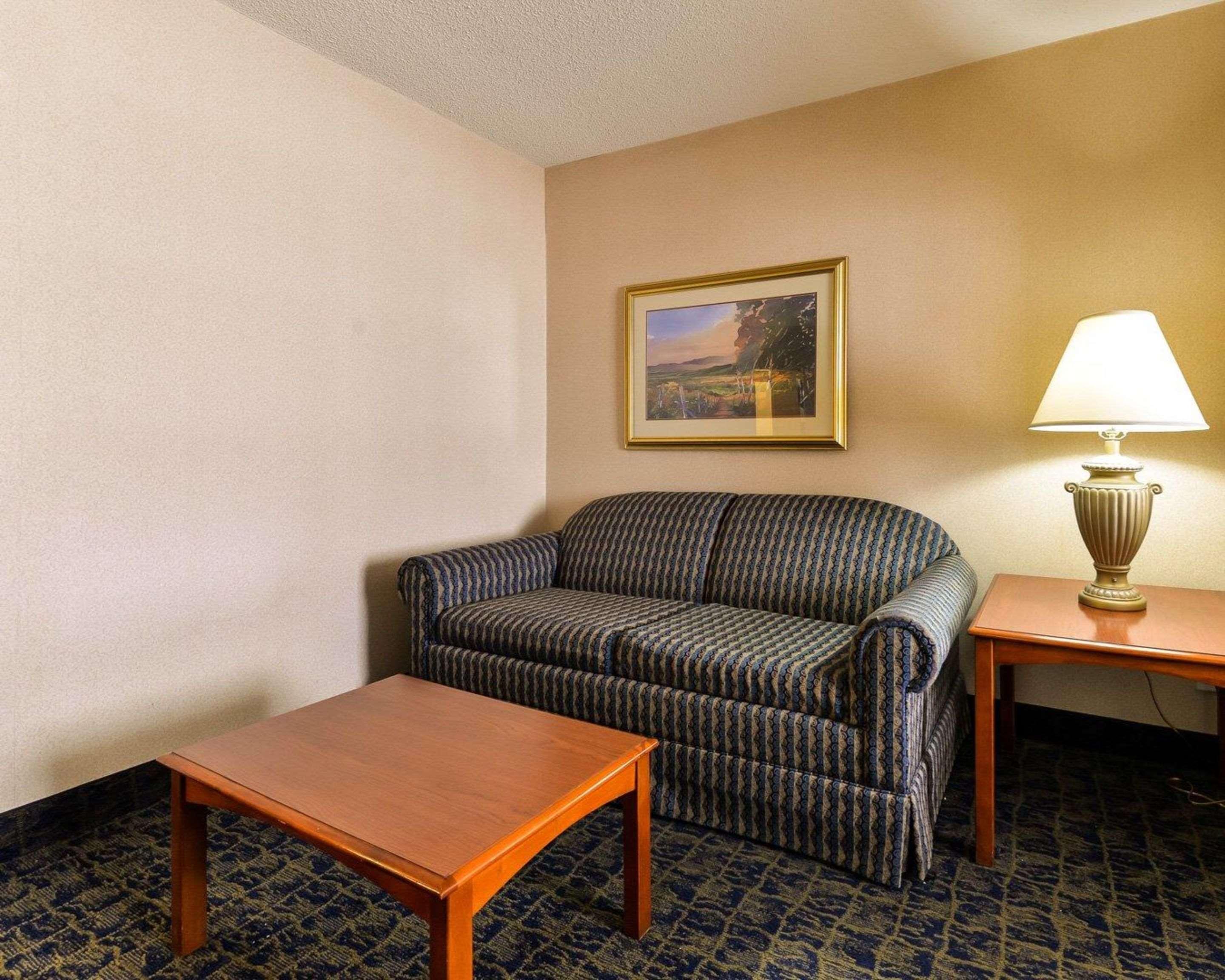 Quality Inn Spring Mills - Martinsburg North Bagian luar foto