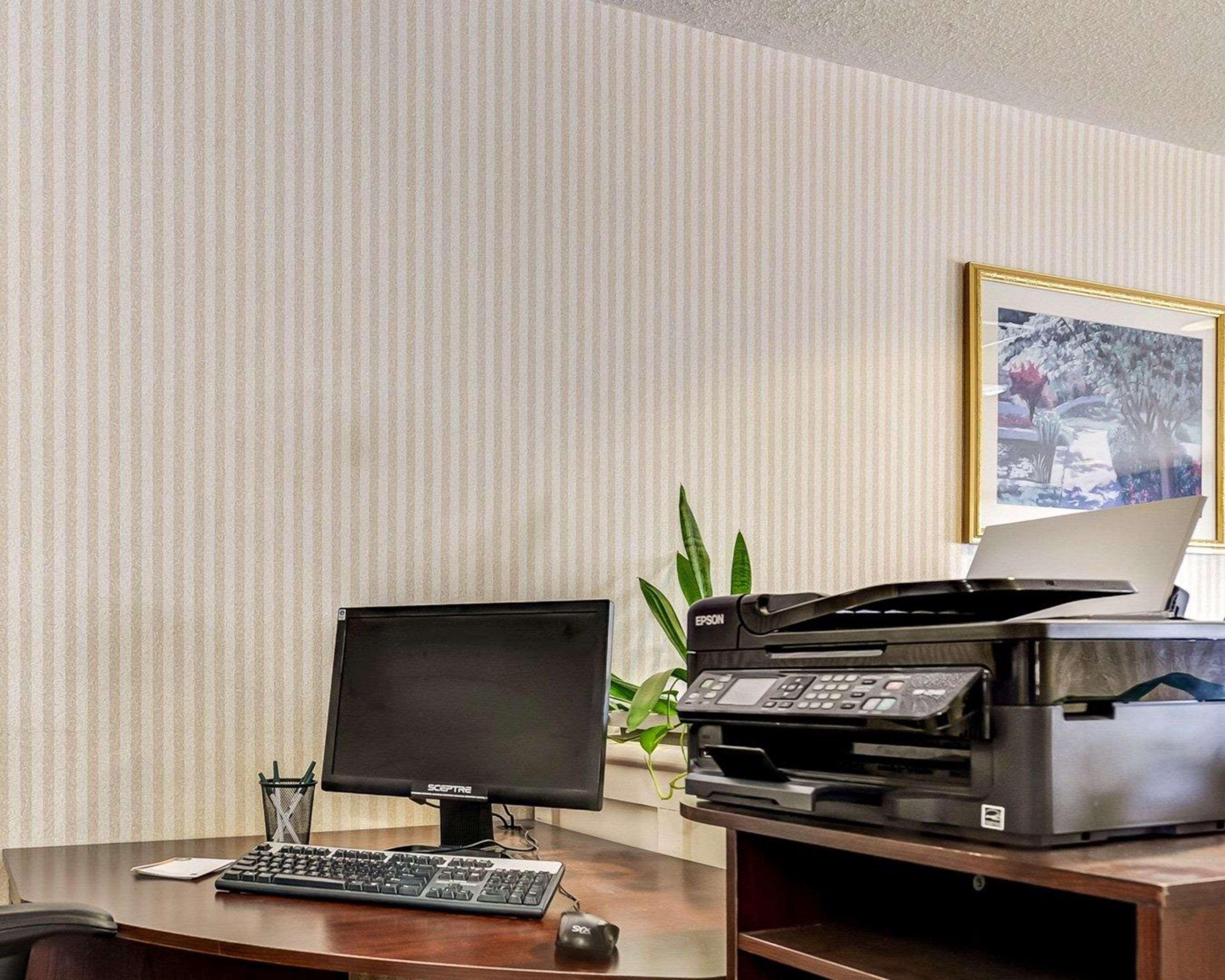 Quality Inn Spring Mills - Martinsburg North Bagian luar foto