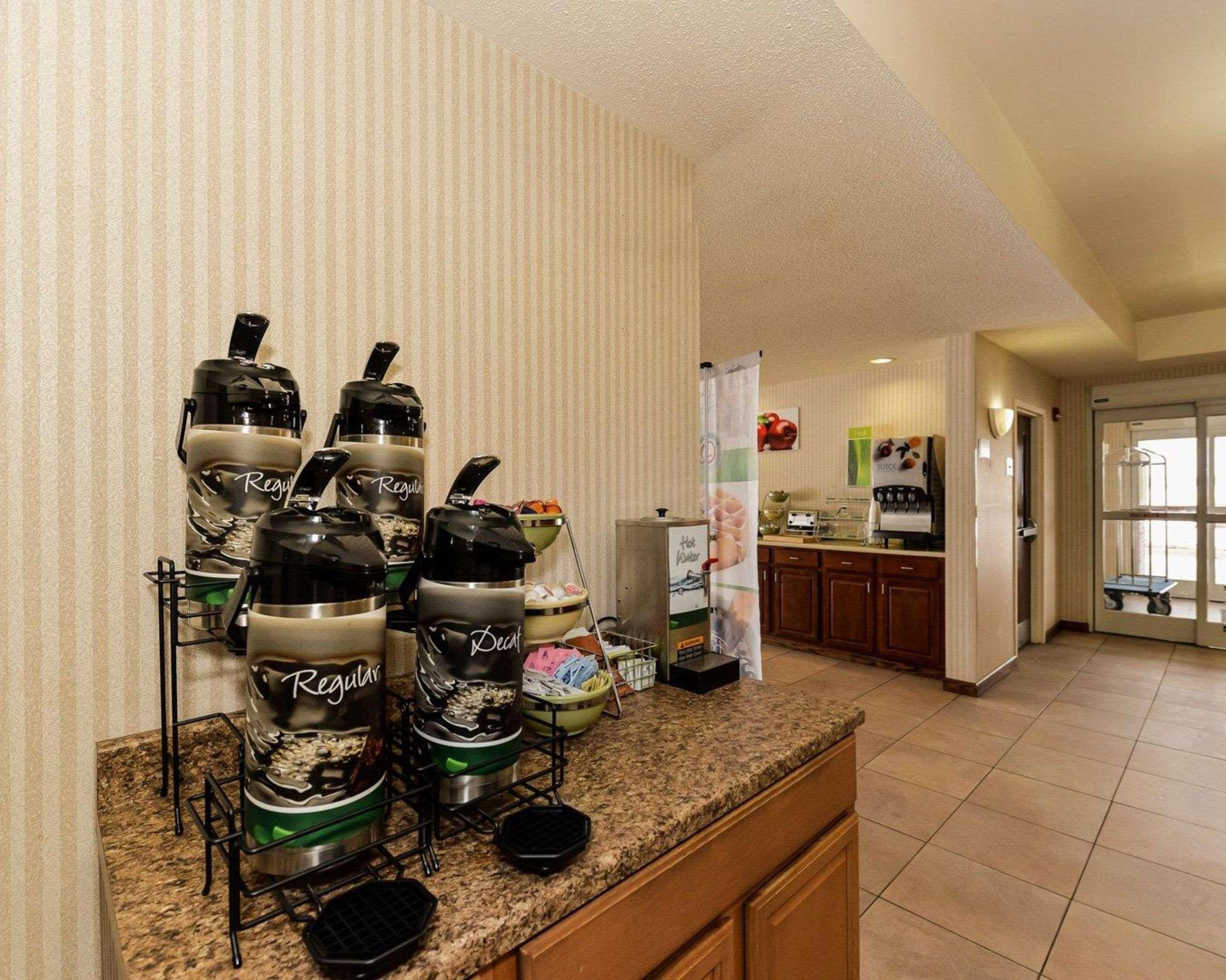 Quality Inn Spring Mills - Martinsburg North Bagian luar foto