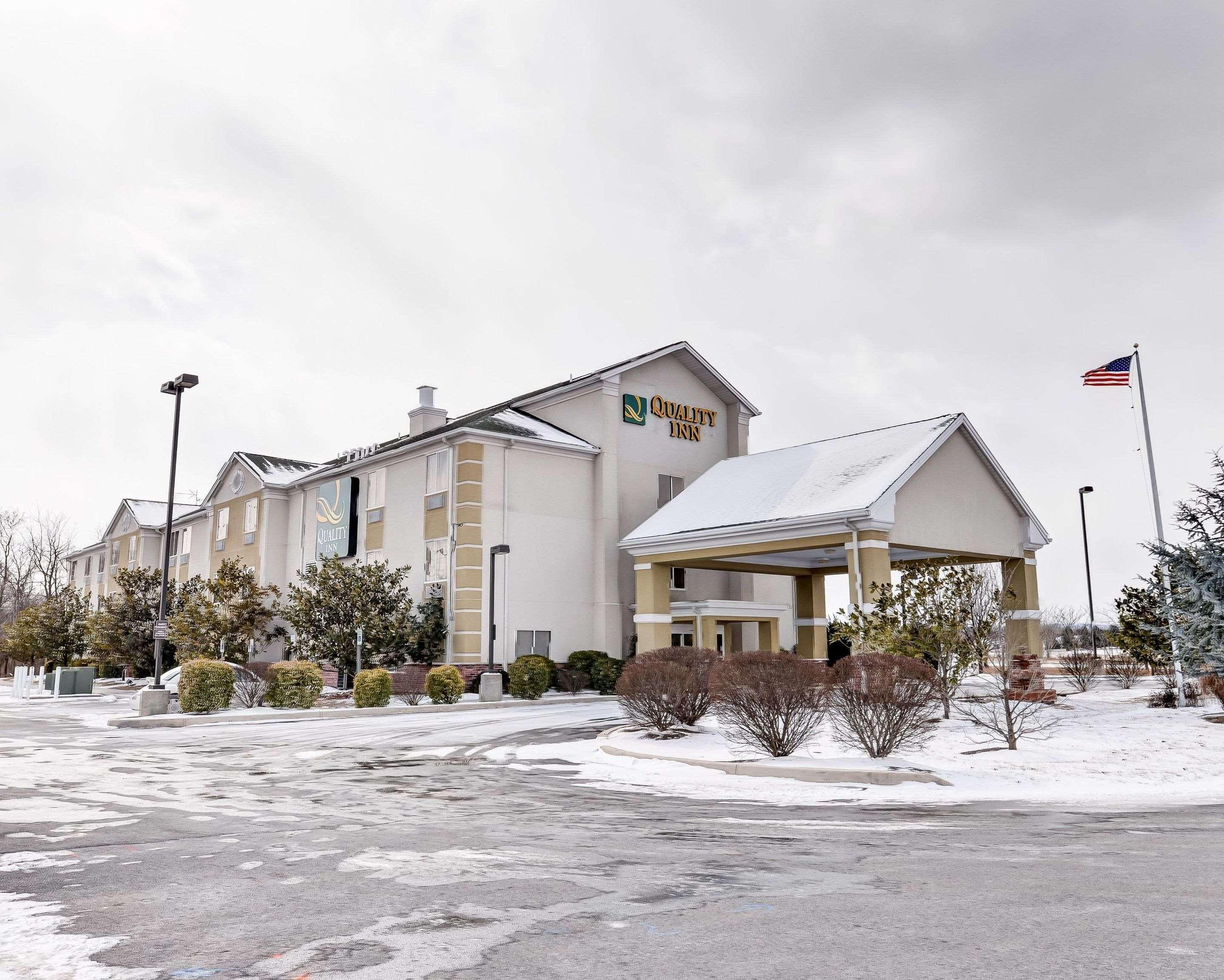 Quality Inn Spring Mills - Martinsburg North Bagian luar foto
