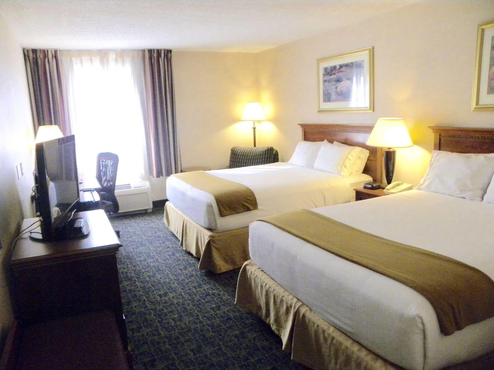 Quality Inn Spring Mills - Martinsburg North Bagian luar foto